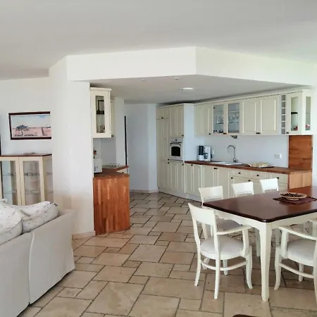 Apartamento Kaliakria Luxurious Apartment 3 Bedrooms *