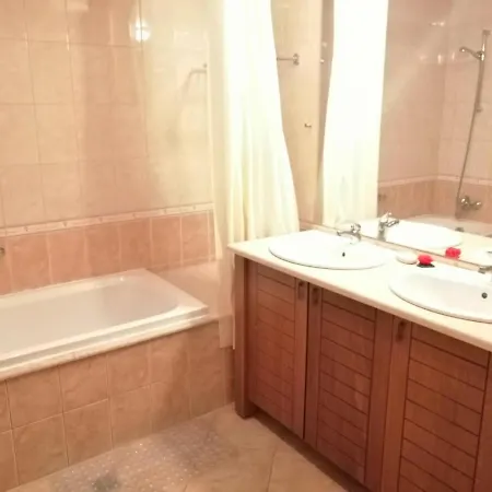 Kaliakria Luxurious Apartment 3 Bedrooms * Topola